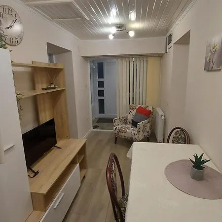 Holiday home къща детелина *