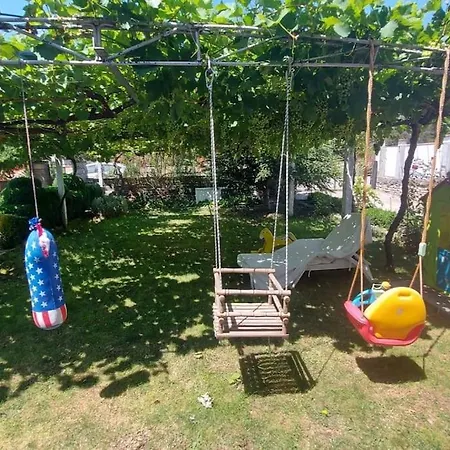 Holiday home къща детелина *